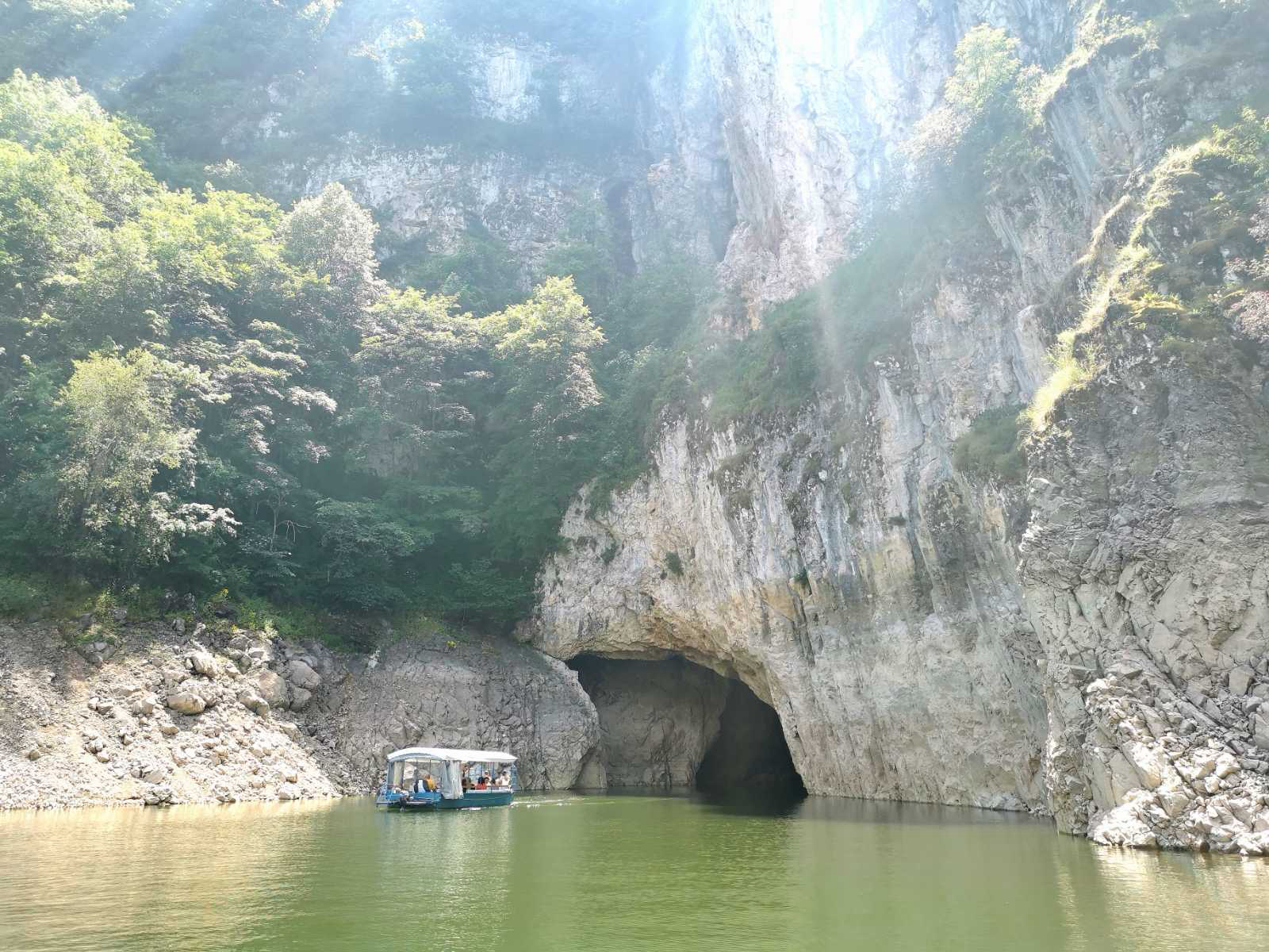 Entrance to the Ice Cave — boat approach
